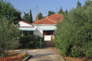 Apartments by the sea Ugljan - 8304 - 9