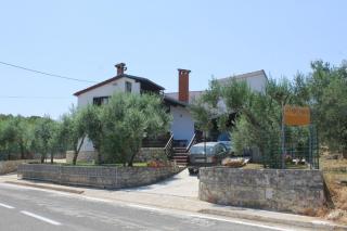 Apartments with a parking space Kukljica, Ugljan - 8256 - 8