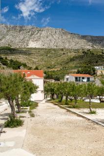 Family friendly seaside apartments Duce, Omis - 8668 - Duće - 9