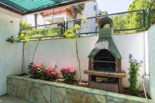 Apartments by the sea Jelsa, Hvar - 8729 - 2