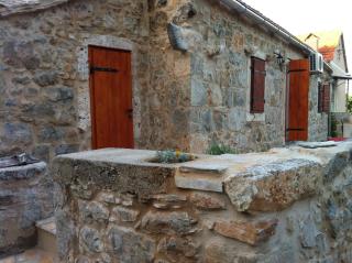 Holiday house with a swimming pool Vrbanj, Hvar - 11040 - Vrbanj - 9