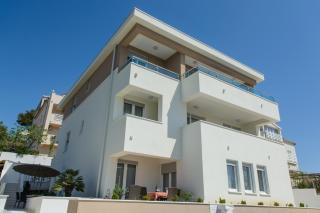 Seaside apartments with a swimming pool Rastici, Ciovo - 11092 - 8