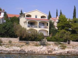 Apartments by the sea Mavarstica, Ciovo - 11102 - 9