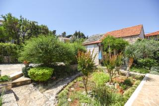 Apartments by the sea Splitska, Brac - 11300 - Splitska - 3