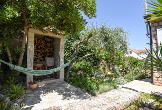 Apartments by the sea Splitska, Brac - 11300 - Splitska - 2