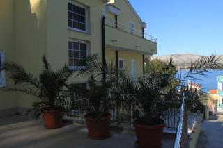 Family friendly apartments with a swimming pool Okrug Gornji, Ciovo - 10401 - 1