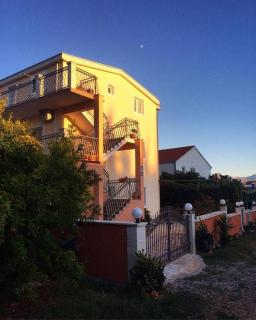 Apartments by the sea Sucuraj, Hvar - 11228 - 8
