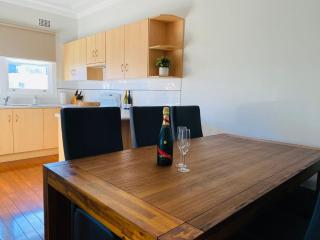 Beach House 24 Gregory Street - Bring your own linen - South West Rocks - 6