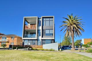 Waterford Apartment 3 - Bring your own linen. - South West Rocks - 0