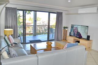 Jubilee Apartment 11 - Bring your own linen - 3