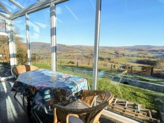 Ty Twmp Tump Cottage - 1