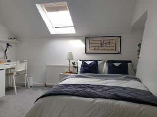 Tropicana House - Barnsley - 9