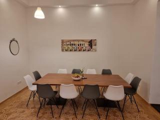 Sissi Royal Suite - Inner City 4 bedroom apartment - 2