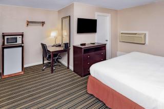 Travelodge by Wyndham Great Barrington Berkshires - Great Barrington - 1