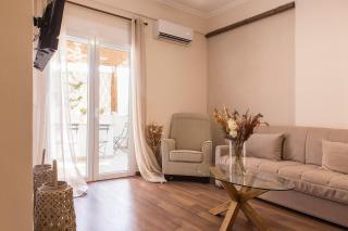 Luxury Apartment with Jacuzzi Close to Acropolis - Living Stone Zircon - Atene - 3