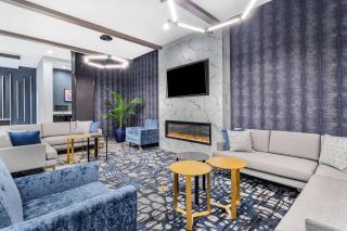 LaQuinta Suites by Wyndham South Bend Notre Dame Area - South Bend - 5