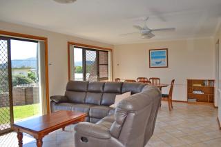 Seaview Townhouse 4 -Bring your own linen. - South West Rocks - 7