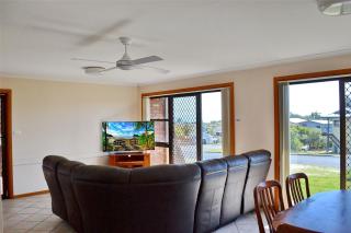 Seaview Townhouse 4 -Bring your own linen. - South West Rocks - 6