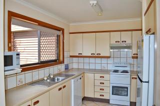 Seaview Townhouse 4 -Bring your own linen. - South West Rocks - 4