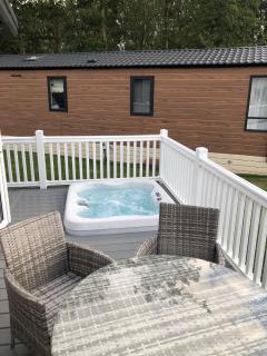 The Poplars Lodge with Hot Tub - York - 7