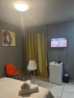 Tshukudu Guesthouse - 4