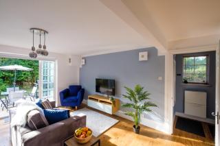 Riverwalk Apartment One - Datchet - 2