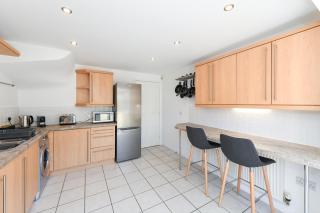 Wenlock House - Spacious 3bed in West Bridgford - 2