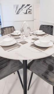 Stunning 2 bedroom apartment in Canary Wharf - Morland Apartments - 2