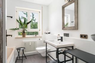 Wohlfühlwohnung mit Parkplatz, Zentral, schnelles Wlan, Bodensee & Schweiz Nähe - Singen - 3