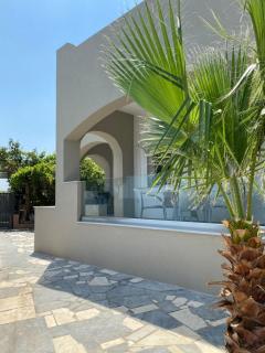 Beautiful House in Front of the Sea - Gázion - 0