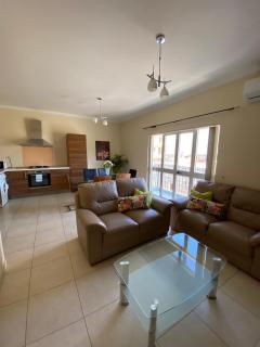 Newly Refurbished Mellieha Central apartment - Mellieħa - 6