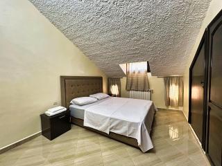 Chalet Snow Valley - Private Pool - Imouzzer Kandar - 2