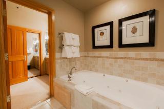 Deluxe King Room with Hot Tub Hotel Room - Park City - 1