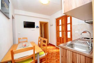 Apartments by the sea Kastel Stafilic, Kastela - 11539 - 2