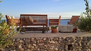Seaside family friendly house with a swimming pool Cove Pernatice, Drvenik - 11590 - Drvenik Veli - 2