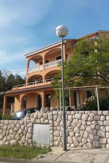 Apartments with a parking space Novi Vinodolski - 11479 - 0