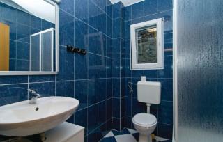 Family-friendly apartments with swimming pool Makarska - 13772 - 1