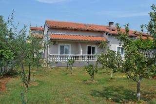 Apartments with a parking space Stinjan, Pula - 13776 - Pula - 0