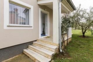 Apartments with a parking space Stinjan, Pula - 13776 - 4