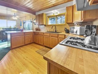 Totem Pole Lodge - Duck Creek Village - 7