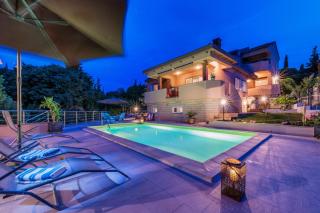 Family friendly apartments with a swimming pool Sutomiscica, Ugljan - 13872 - Preko - 8