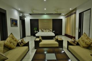 Jhansi Hotel - Jhansi - 3