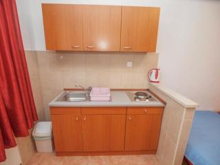 Apartments by the sea Tucepi, Makarska - 13955 - 2