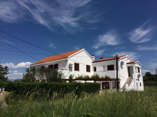 Apartments with parking space Nin, Zadar - 14044 - 0