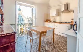 4 Bedroom Gorgeous Apartment In Genova - Genoa - 9