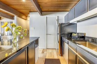 Luxury 2 Bedroom Mountain Vacation Rental In The Heart Of Downtown Aspen One Block From Silver Queen Gondola - 5