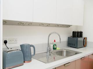 City Centre Apartment - Birmingham - 5