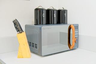 2 Bedroom Chinatown Apartment - 5