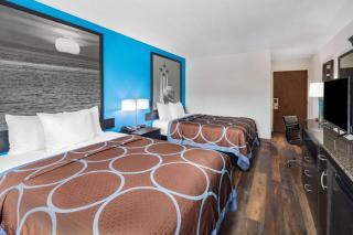 Super 8 by Wyndham Pensacola - Pensacola - 2