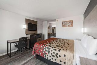 Econo Lodge Inn & Suites Near Bricktown - Oklahoma City - 3